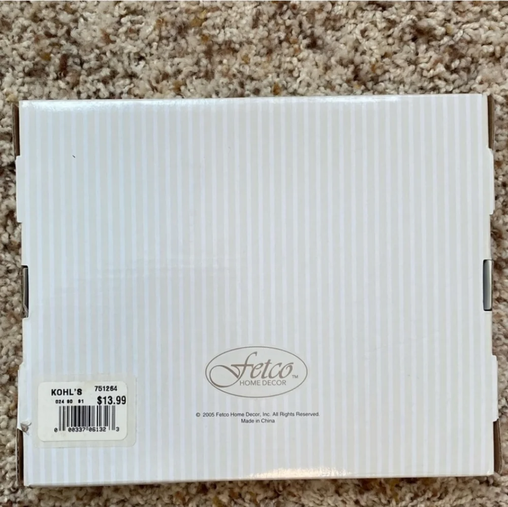 Friends pewter colored intricate 6x4 picture frame, NEW